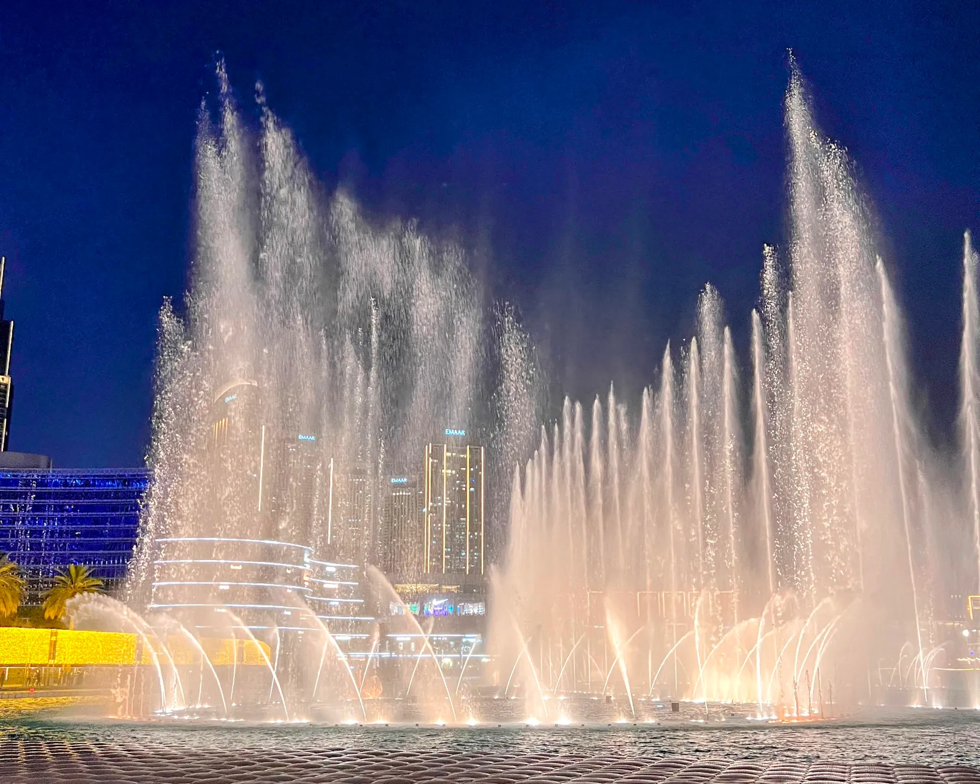 Dubai Fountain water show
